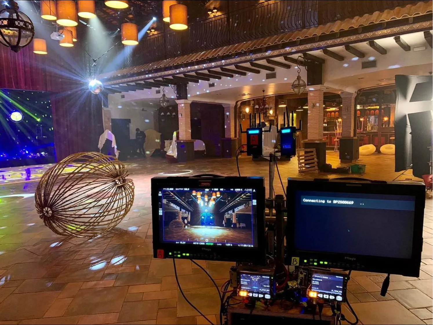 Régie de tournage installée dans le Patio du Domaine Santa Maria